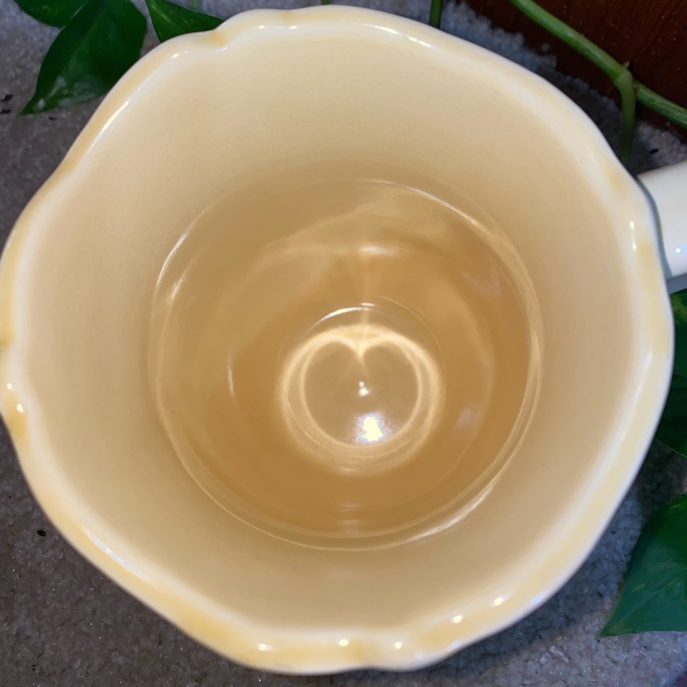 Mugs - Picture 2 of 3